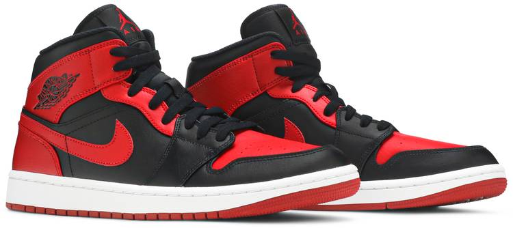 Men's Nike Air Jordan Retro 1 Mid 'Banned' 554724 074